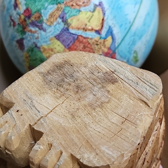 Primitive hand carved wooden owl figurine - Picture 7 of 16